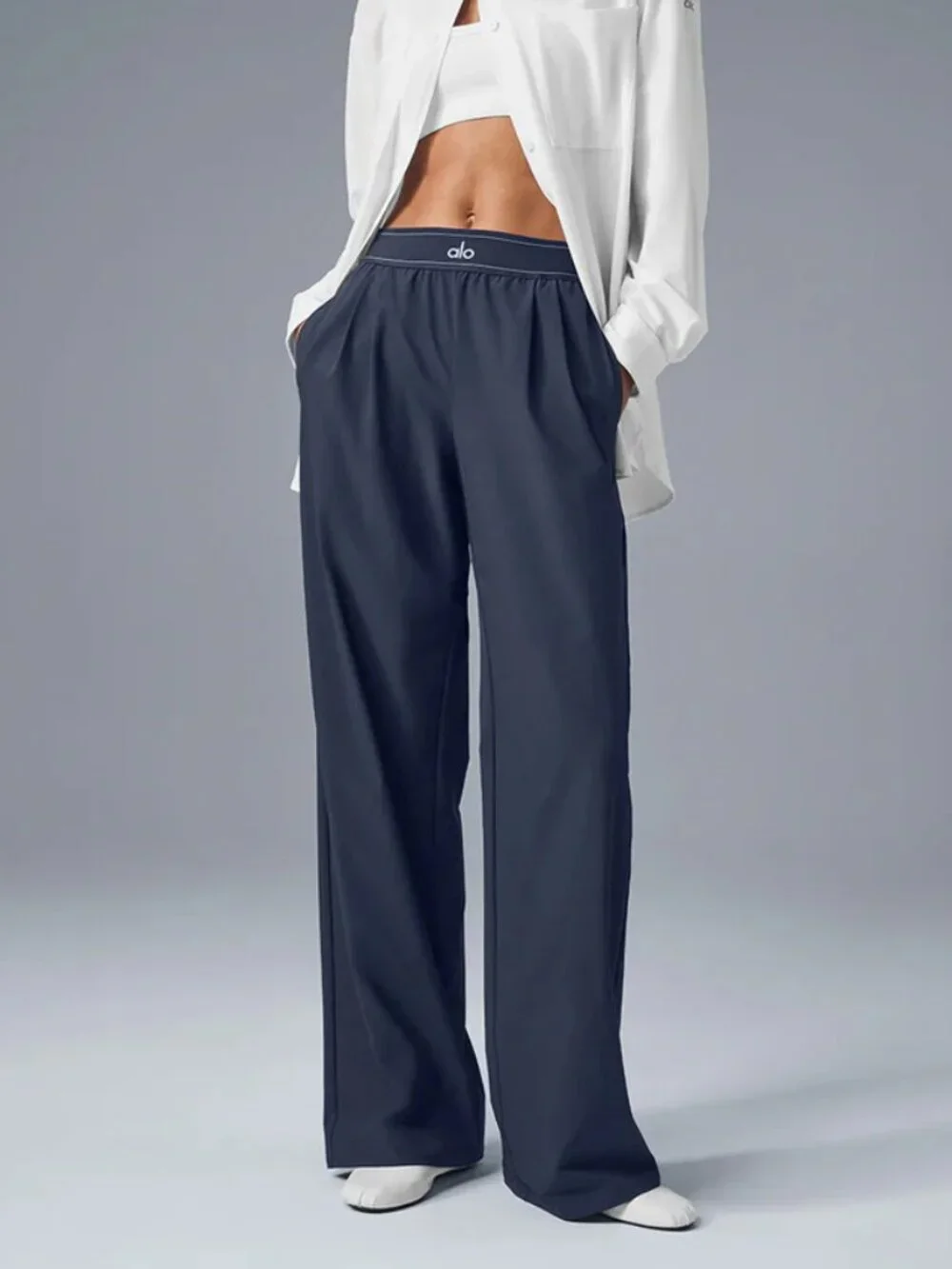 👜 NWT Alo Yoga Suit Up Trouser Navy ✨ Relaxed Wide Leg Pants Regular length